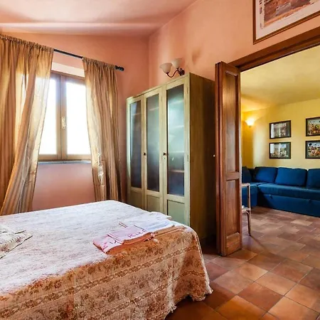 Charming In With Terrace And Shared Pool. Villa Pise