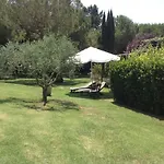Charming In With Terrace And Shared Pool. *