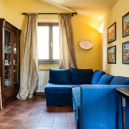 Charming In With Terrace And Shared Pool. Pise